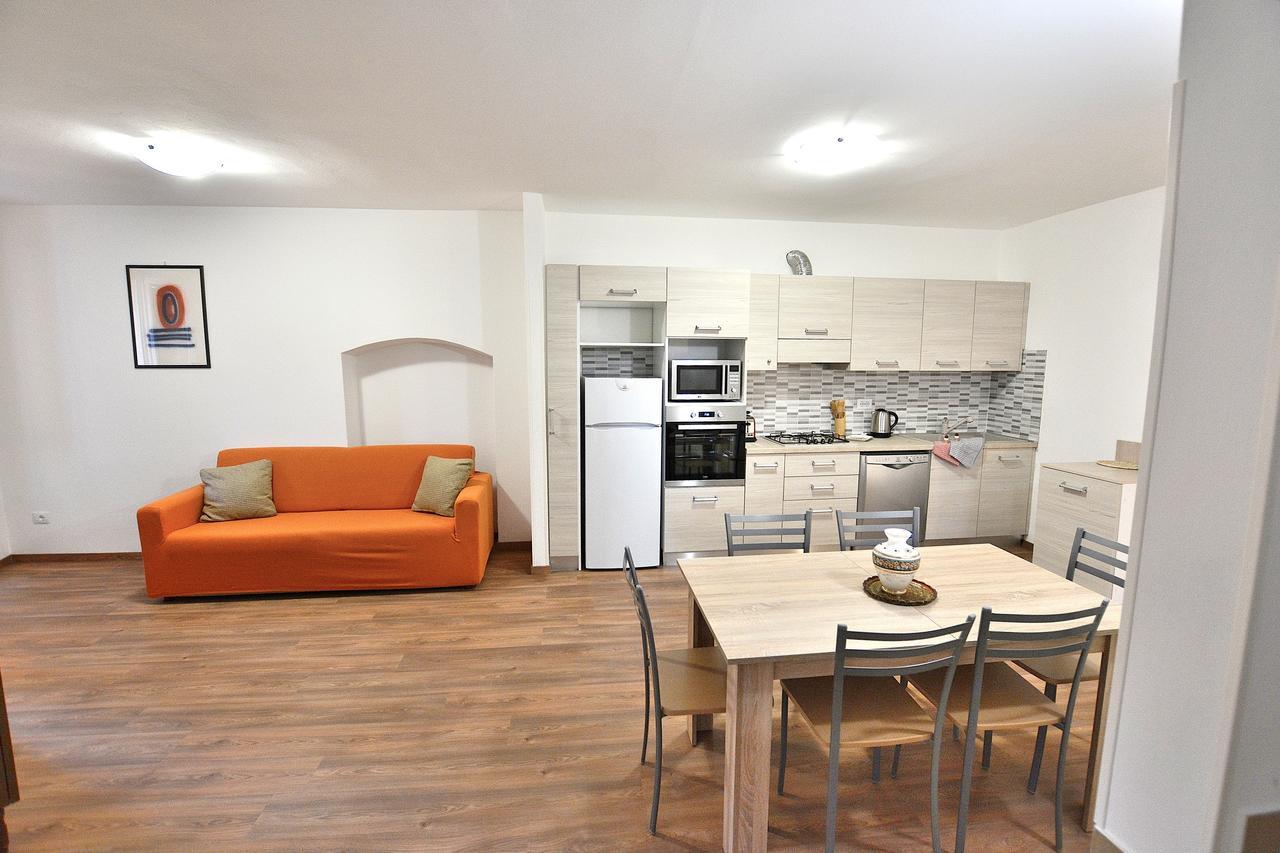 Apartment Del Pescatore Torri Del Benaco Exteriör bild