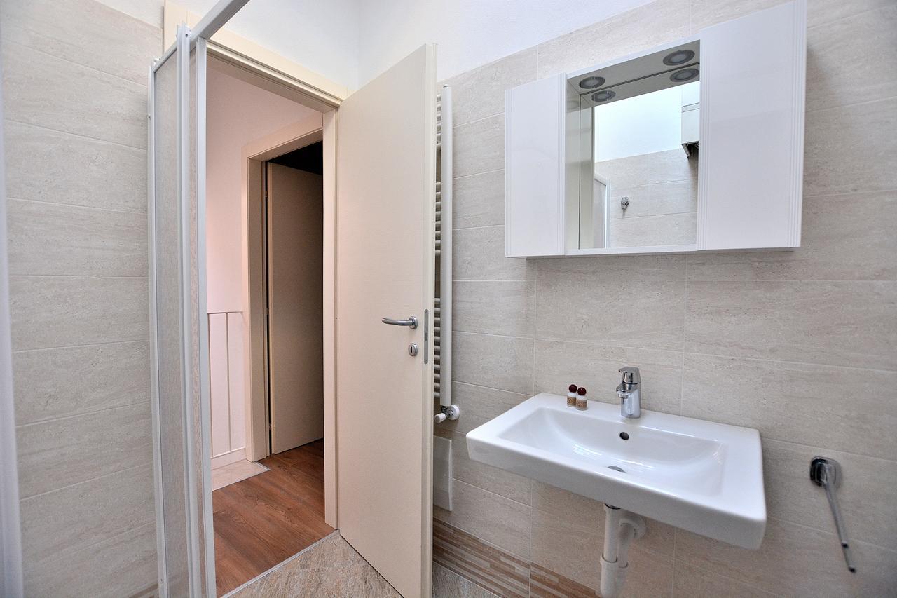 Apartment Del Pescatore Torri Del Benaco Exteriör bild